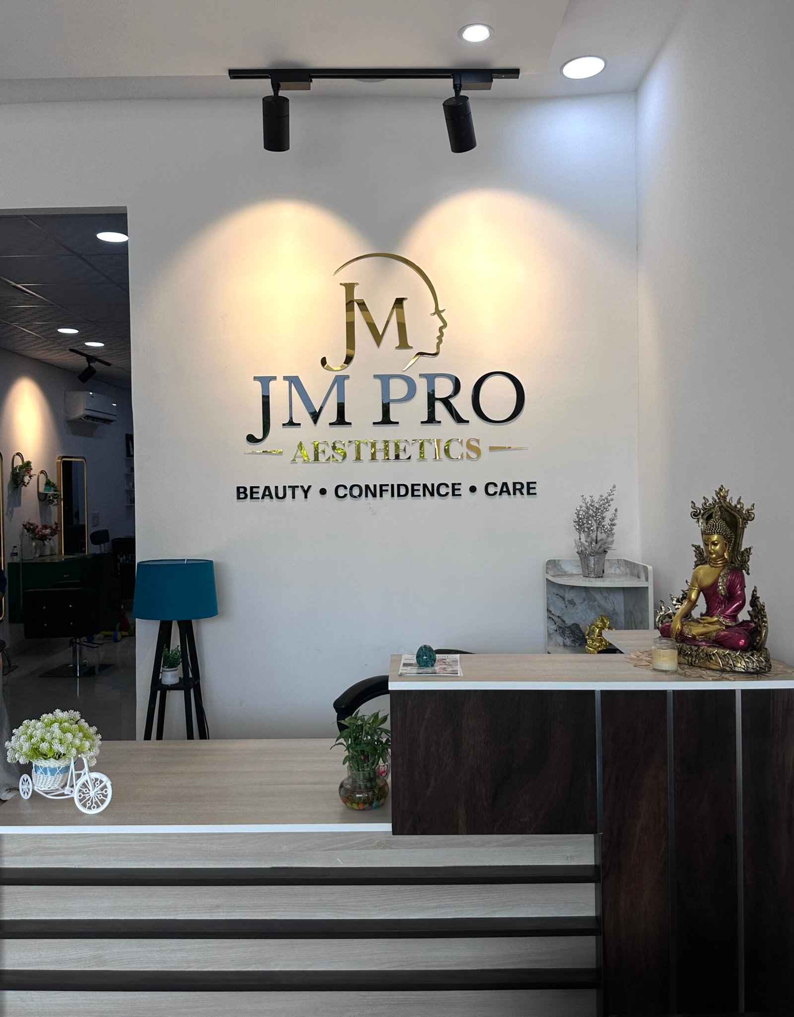 The JM Pro Room
